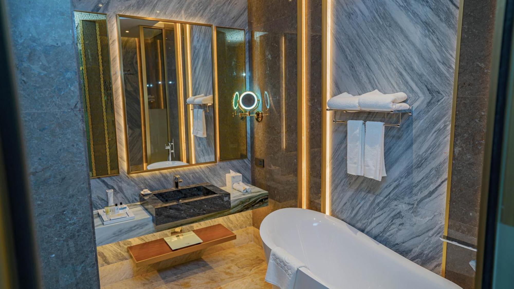 Velero Hotel Doha Lusail מראה חיצוני תמונה Bathroom